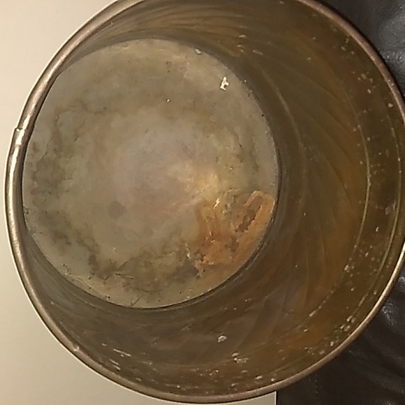 ROLLED METAL UMBRELLA HOLDER/PLANTER - Picture 3 of 6